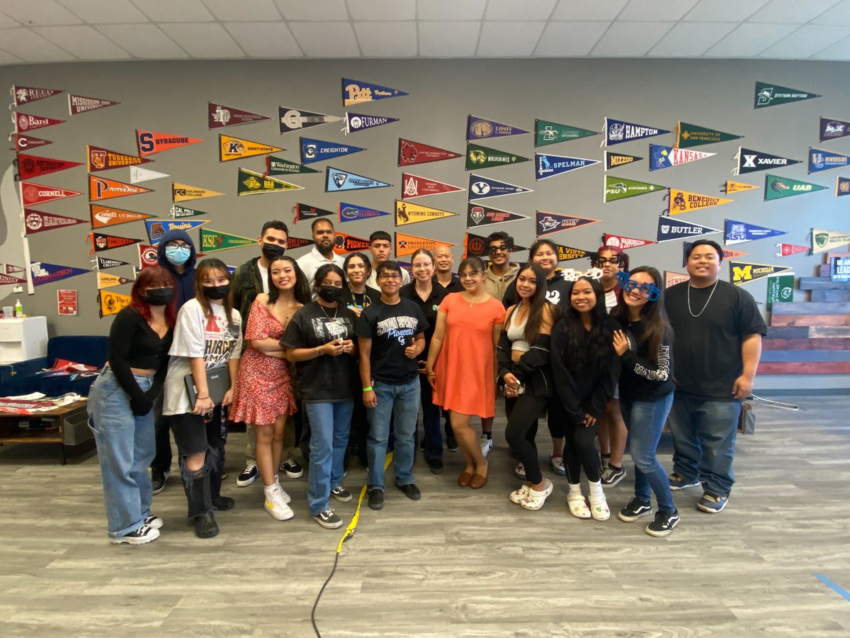 LIT_LV's tweet photo. #WorkingWed: We are incredibly proud of our Cohort 7 members/12th graders who finished their last week of HS program this week. Congratulations on 100% college acceptance and next month we will announce where students are attending at our 8th annual Senior Scholarship Celebration https://t.co/vmmEKcIR3H