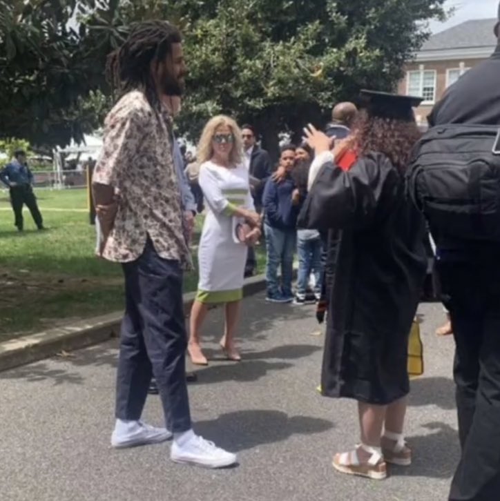 nfr_podcast's tweet photo. J. Cole promised a fan that he would go to their High School graduation after she wrote him a letter back in 2013...

J. Cole went to her College Graduation today https://t.co/6LX3o4fOSW