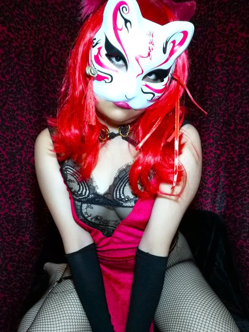 Amy Laurent ❤’s pics and videos