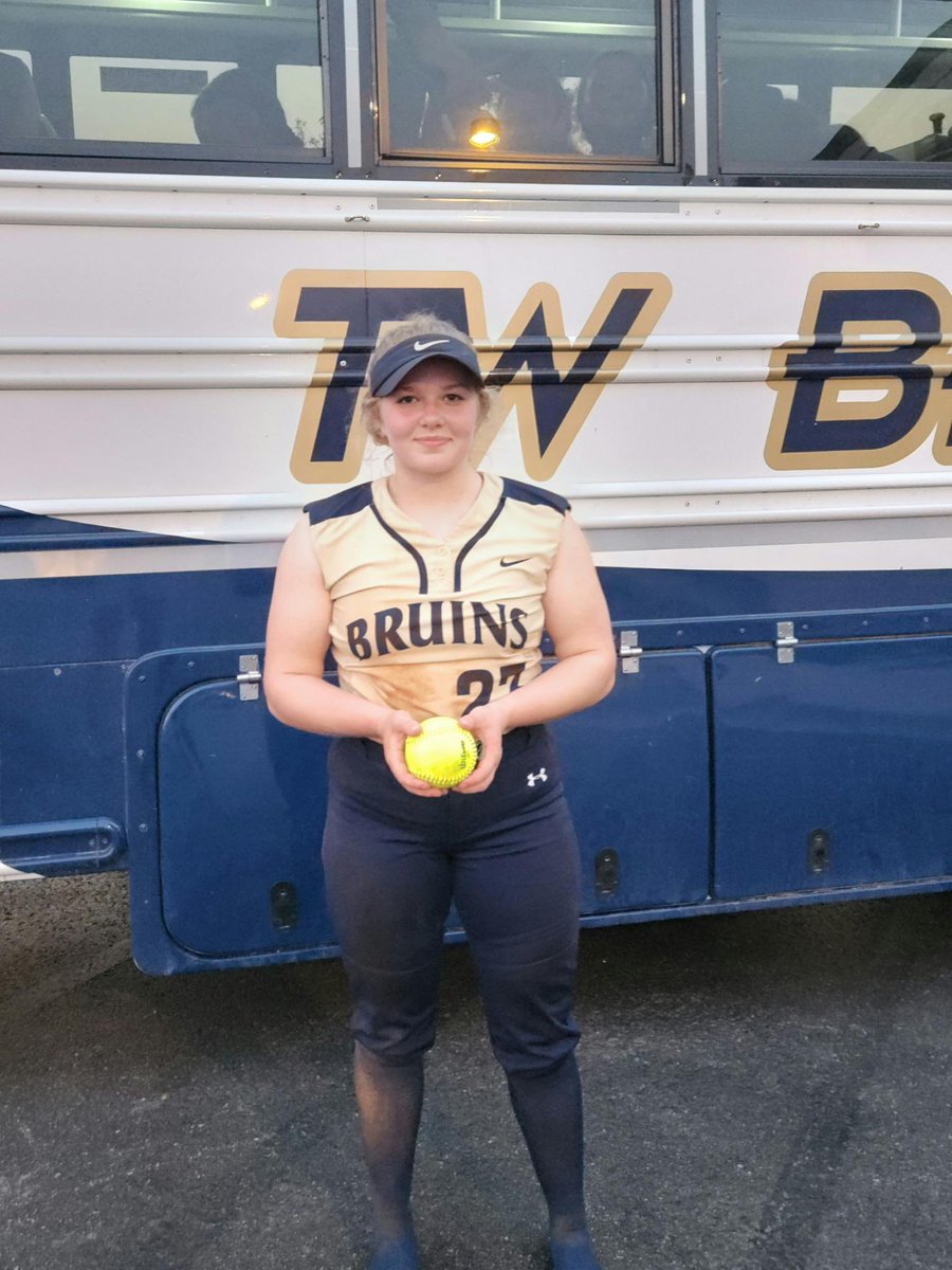 JV ends in a tie against Danville Maddie Pierson with a 2 run Homer! 💣💣🥎🥎<a href="/triwestsports/">Tri-West High School Athletics</a> <a href="/ScottFrye37/">Scott Frye</a> <a href="/TW_Principal/">Tri-West Principal</a>