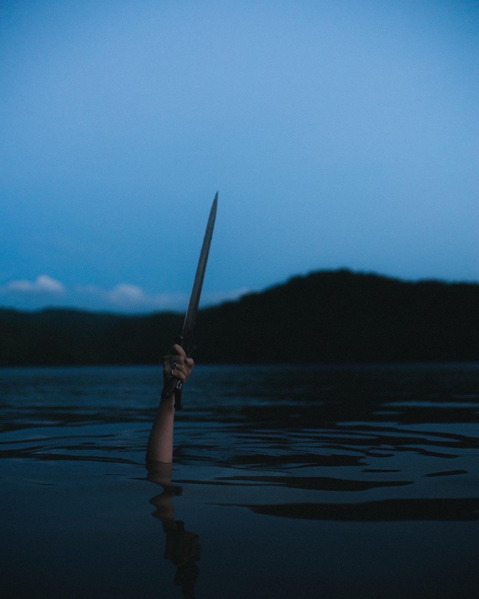uriah_f's tweet photo. Even the darkest night will end and the sun will rise” 🌙  in frame @daphfae https://t.co/hbpDlIP0PM