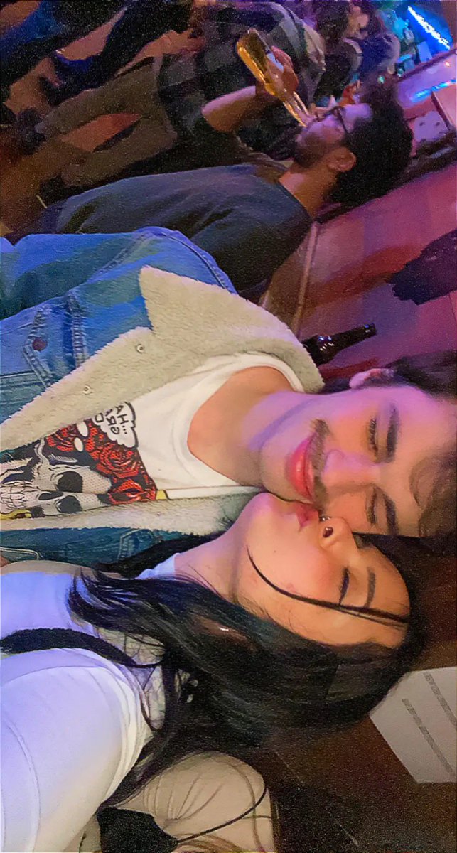 avkvns's tweet photo. happy birthday goose, ty for loving me 🖤🤍🖤 https://t.co/IeyHpNgiJq