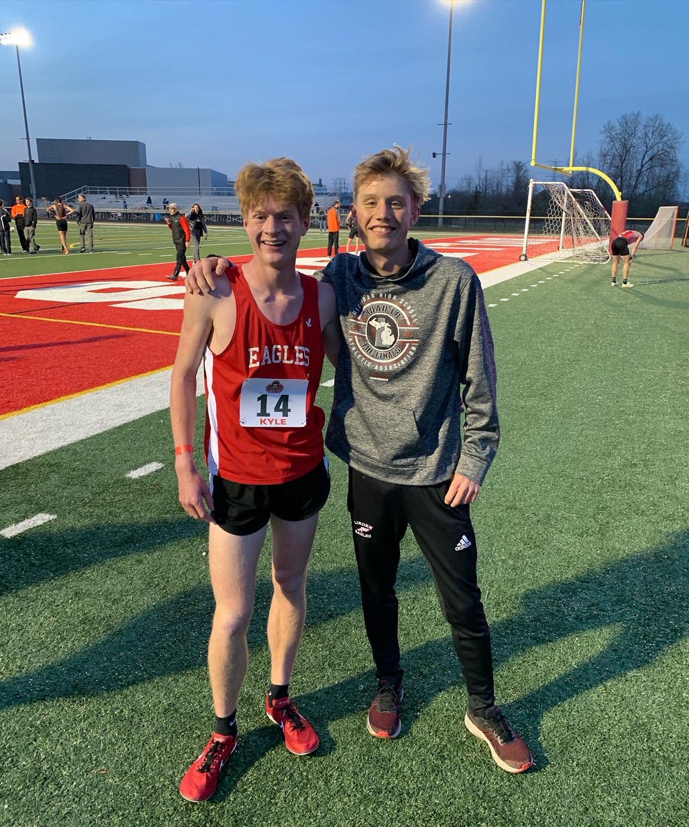 THESE TWO BOYS JUST DID SOMETHING LEGENDARY!!
✅Go 1-2 in the league in the 1600
✅Go 1-2 in the league in the 400
✅Go 1-2 in the league in the 800
✅Go 1-2 in the league in the 3200 

Not sure this has ever been done, but I will find out! Just an incredible feat.