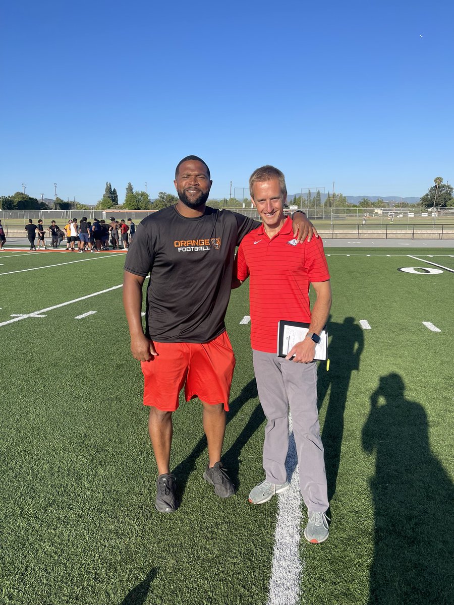_coachchambers's tweet photo. Thank you @MikeFassel from @UtahTechFB for stopping by @Orangepantherf1 to check out our student athletes today π€ #BlazeForward #WhyNotOrangeπ https://t.co/FkXRYeigJZ