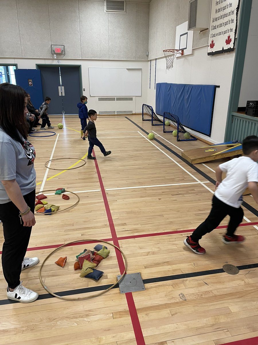 lbpsd43's tweet photo. Our 2nd future K event, was filled with energy, excitement and some nervousness.  Thank you to @sd43bc Learning Services for the “Connecting to Kindergarten” bags. #bighit Special appreciation for our staff the helped out today. #C2K https://t.co/gnWtJffobm