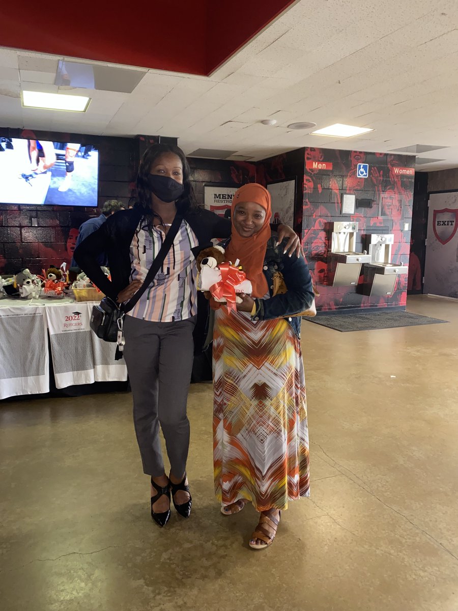 JackashaWiley's tweet photo. Photo on Left: We met in 2014 when her daughter Tyshana became an #UB Scholar. #ProudMom #FullCircle
Photo on Right: Tenaya began her #UBMS journey in 2013...4.5 years later she's graduating!
#TRIOWorks #ItTakesAVillage https://t.co/V067NPXtuV