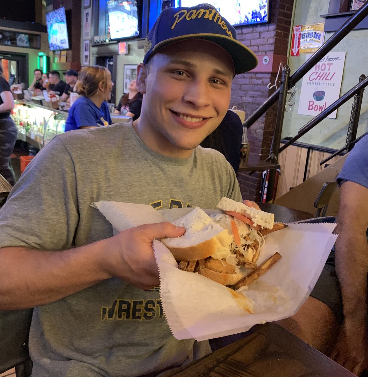 #LetsGoPens Giving that Buffalo chicken sandwich a run for it’s money. <a href="/primantibros/">Primanti Bros</a> #PrimantiBros