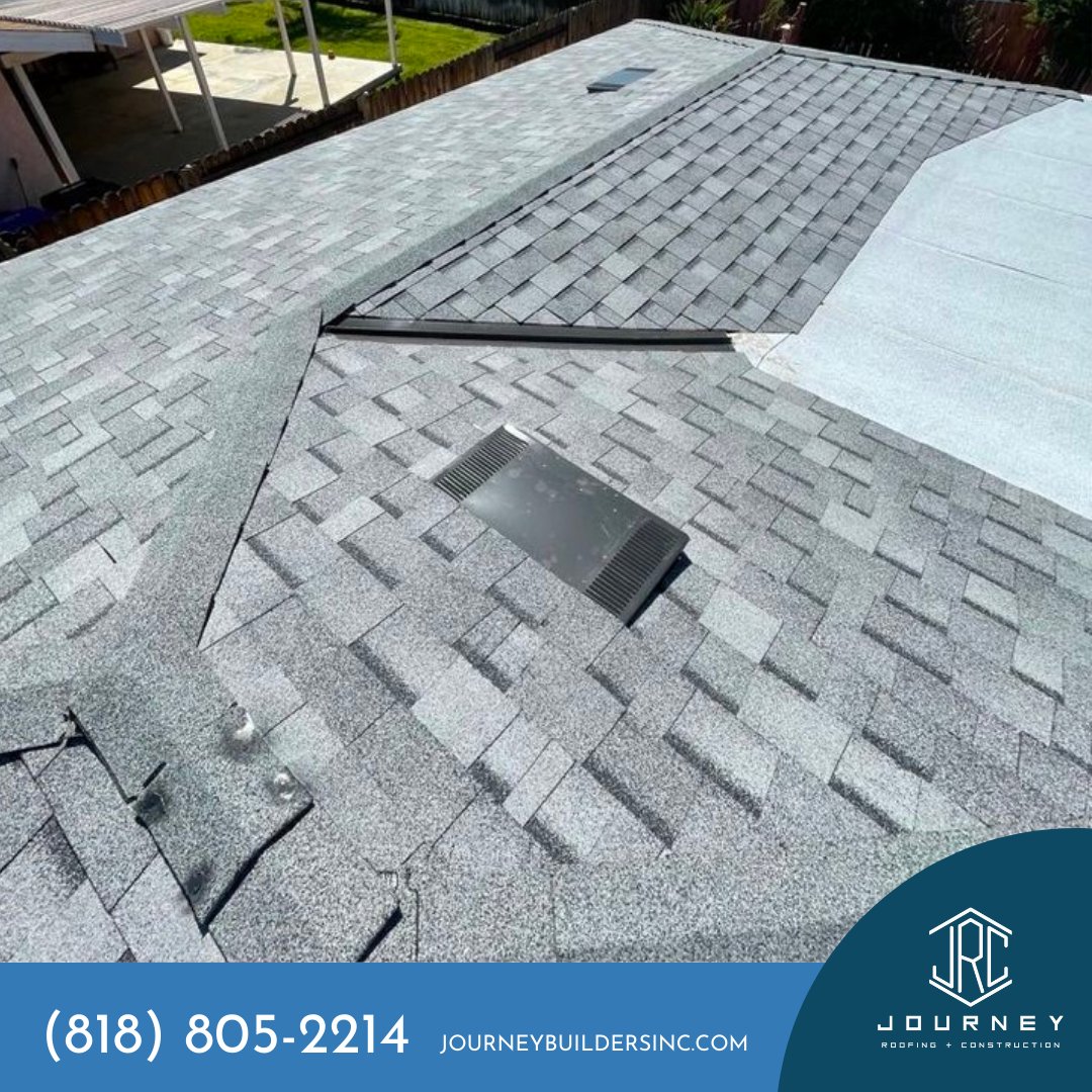 JBuildersInc1's tweet photo. Good-quality asphalt shingles that are properly installed should last for many years!

Contact us today for a free estimate!
💻  https://t.co/BY01dHp5wm
☎️ (818) 805-2214

#sanjoseroofing #roofrepair #roofmaintenance #commercialroofing https://t.co/TfYR7UNKMr
