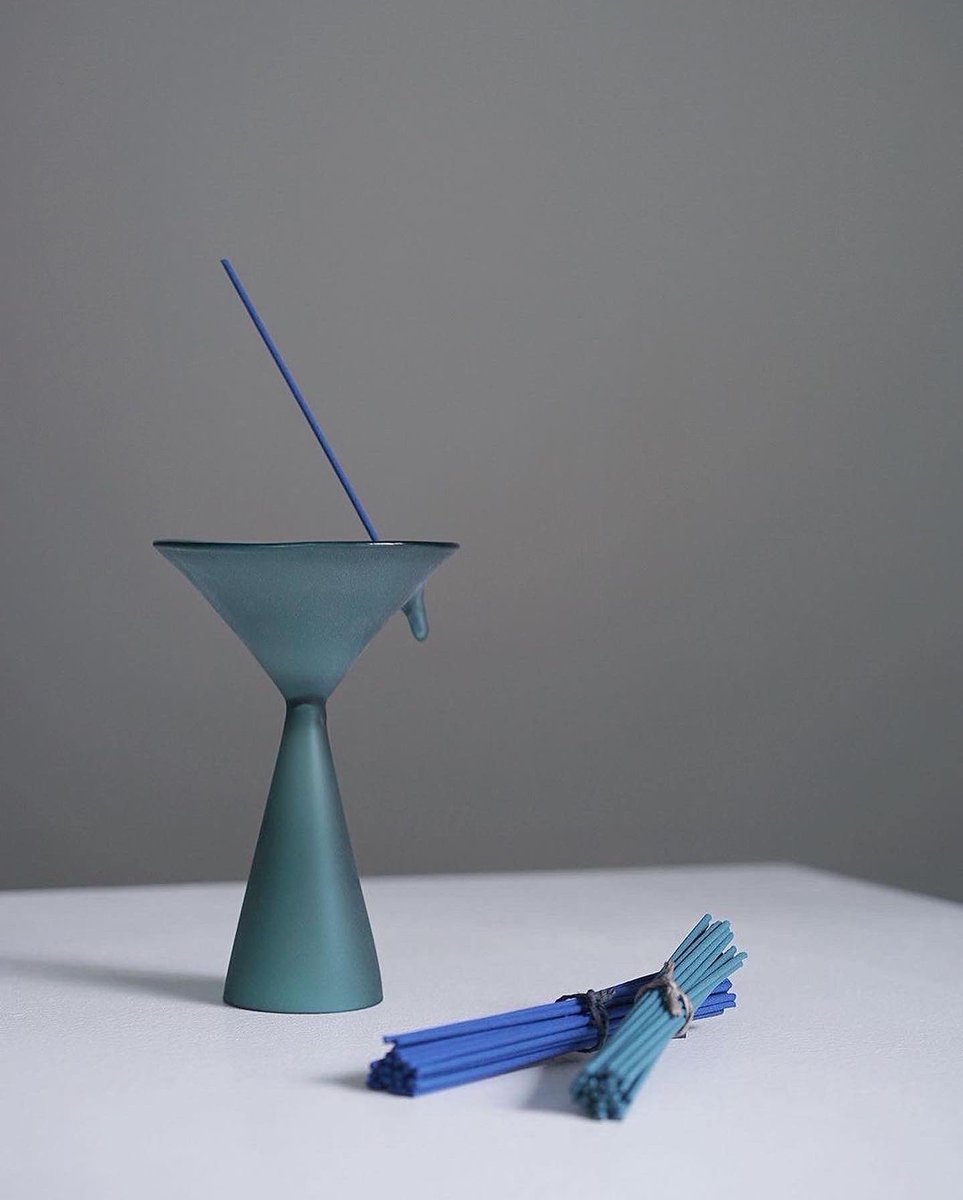 ideot_net's tweet photo. ただいま発売中のELLE DECOR 6月号 で clear b のガラス製インセンススタンドをご紹介いただきました
https://t.co/owdiEM90R3
#ideot #ガラスインセンスホルダー #インセンススタンド #お香立て #お香 #インセンス #clearb #クリアビー https://t.co/4cnn8yvjEL