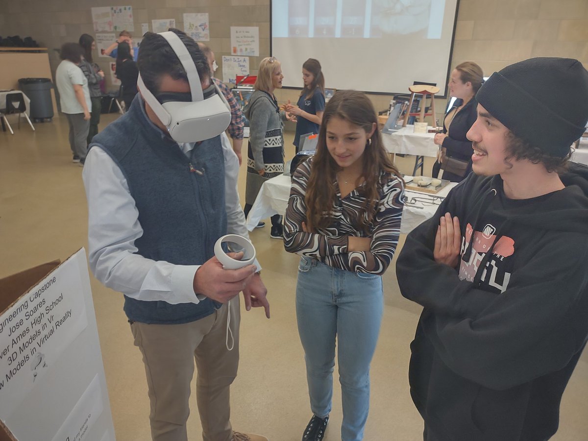 What an amazing night! Big thank you to all the parents and students who came to see all the amazing designs at the OA showcase! So much talent at display! #stem