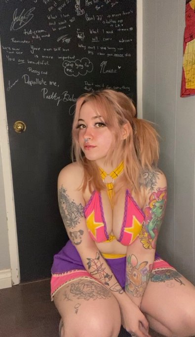 Princess bubblegum has a question for you @getmeoffpls https://t.co/ij9ymc5r02<a class="tags" href="/tag/getmeoffpls">@getmeoffpls</a>