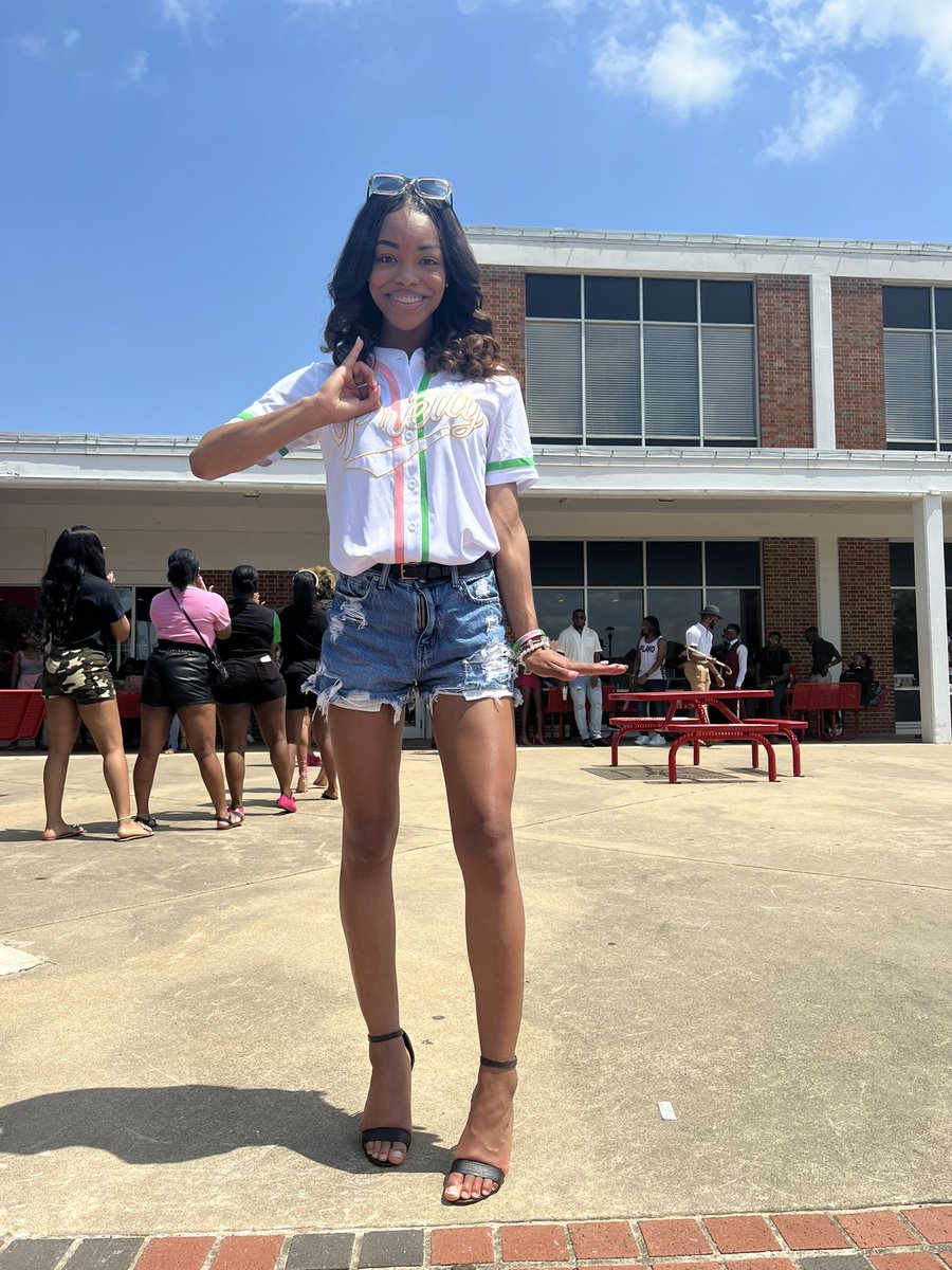 _hhallahh_'s tweet photo. Oh what a day, to be an AKA! PHinally free! 💕🐸 PHinal DesTENation checking in! https://t.co/MOIoOek6by