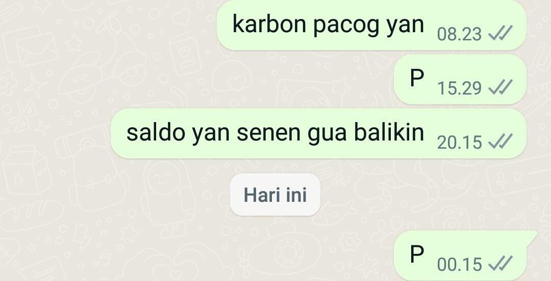 bedanya gue ama tmn gue

gue.                      tmn gue
