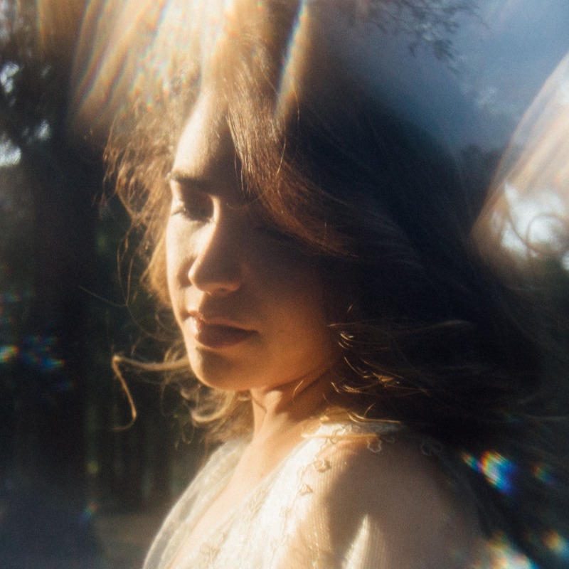 soldemariamusic's tweet photo. Llegó el Sol de la mañana, y a través de los cristales que refractan pude ver los fractales del tiempo. Dale presave a mi nuevo sencillo 
https://t.co/JXDtIp63w0
#photoshoot #sharefilm https://t.co/PtOkUdwf2z