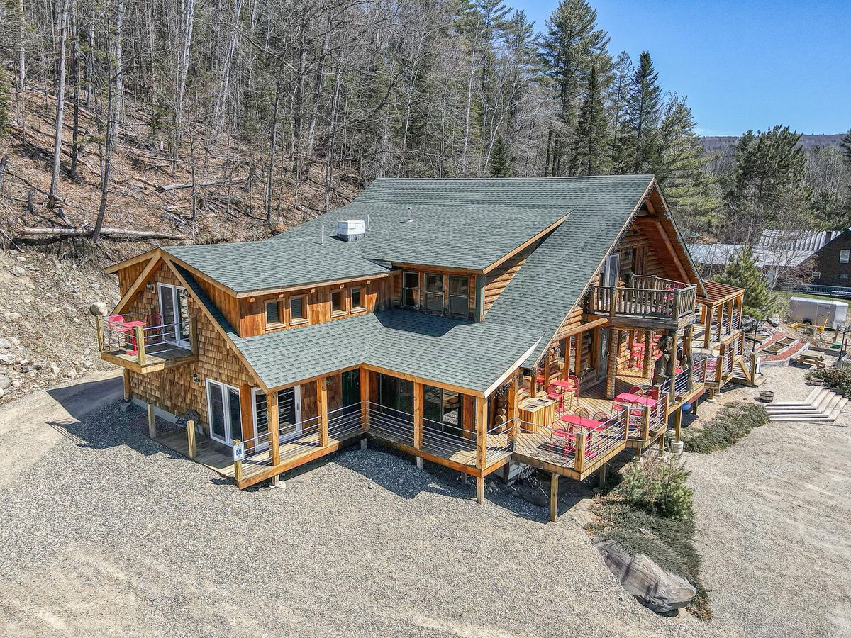 mooseheadrealty's tweet photo. https://t.co/Wfea29qh6D https://t.co/OsLmiURyh9