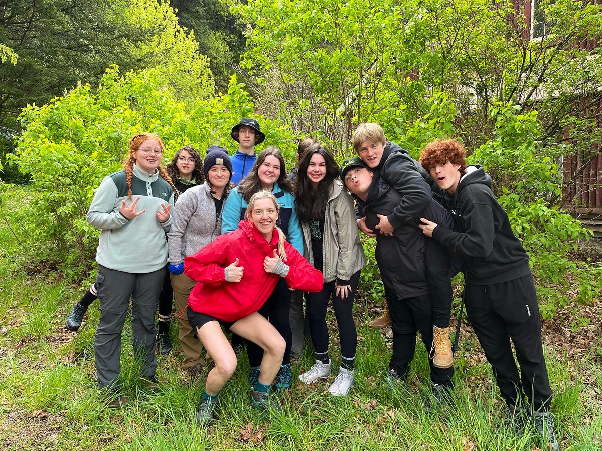 RBeskau's tweet photo. Hiked a mountain and spent the night in the elements with this awesome @sd35wgss humans. We even got some snow! 800 m ⬆️ @LangleySchools https://t.co/yzgVFoUP2J