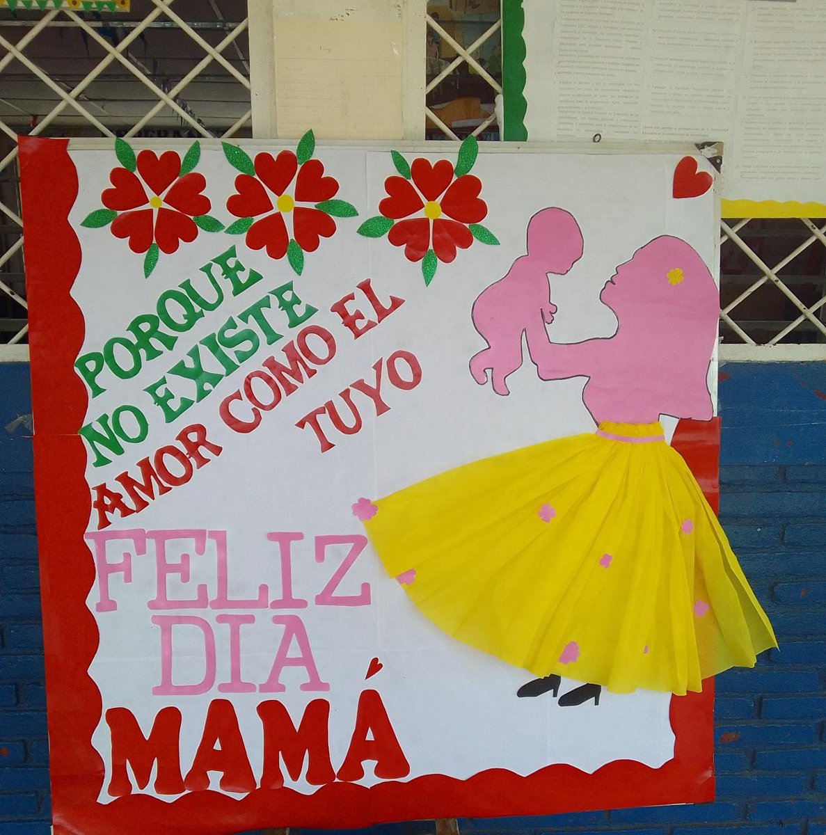 Mural en Vispera de la Celebración del día de la Madres próximo dia de las Madres