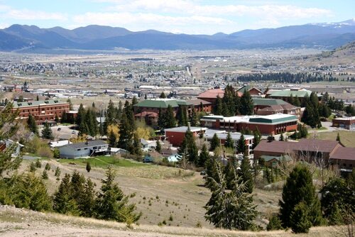 straly's tweet photo. After having an amazing talk with @CoachKyleSamson I’m happy to say I’ve received a full ride scholarship! #JUCOPRODUCT #graduate #Transfer #OL https://t.co/PkbfkRRnxQ