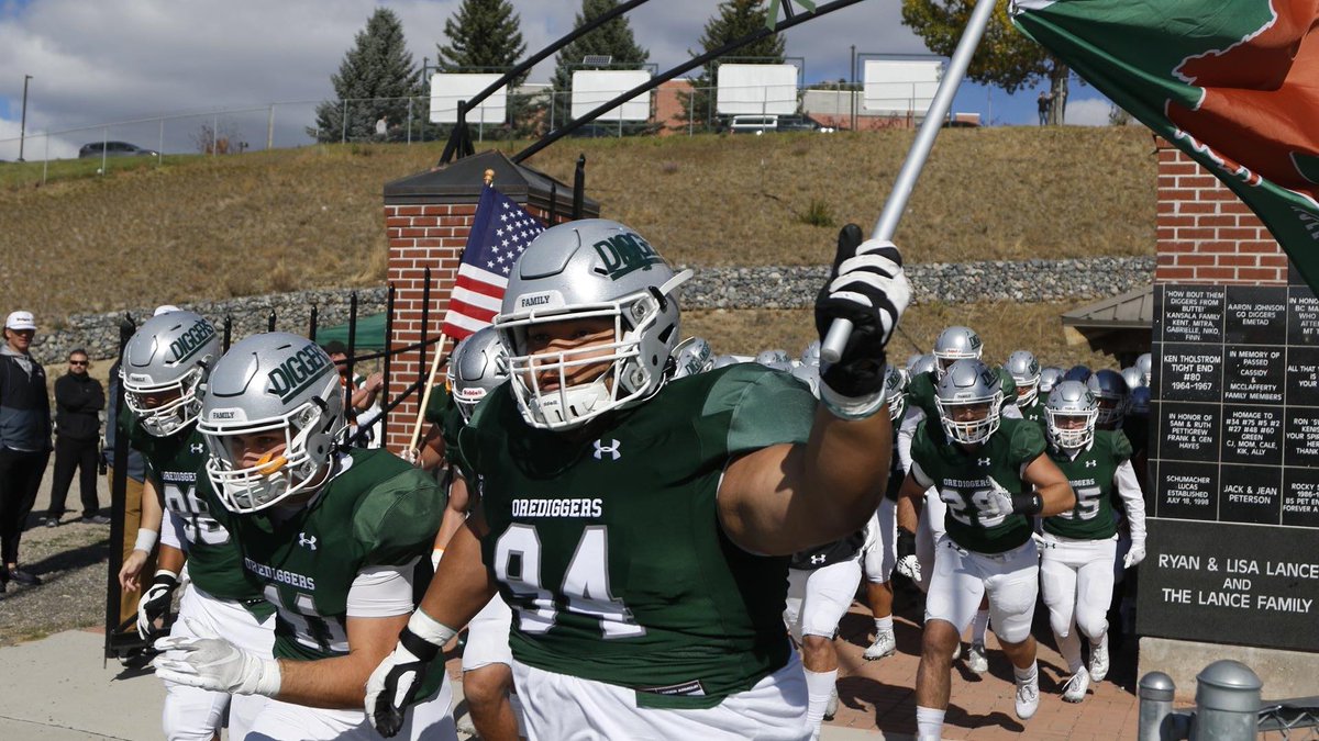 straly's tweet photo. After having an amazing talk with @CoachKyleSamson I’m happy to say I’ve received a full ride scholarship! #JUCOPRODUCT #graduate #Transfer #OL https://t.co/PkbfkRRnxQ