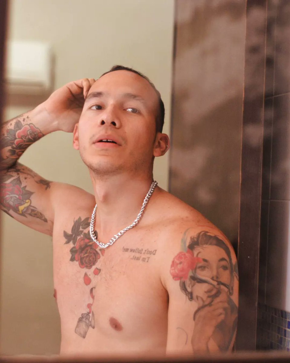 gilllameda's tweet photo. Say please...

El only me sacará de la miseria.

#arte #modelo #tattoos
#photography https://t.co/ussKEh3d4L