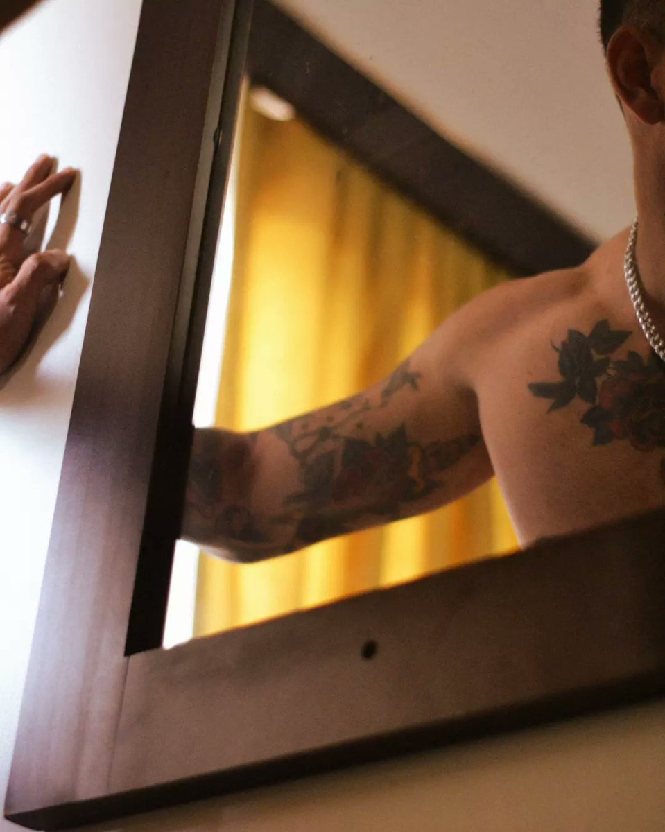 gilllameda's tweet photo. Say please...

El only me sacará de la miseria.

#arte #modelo #tattoos
#photography https://t.co/ussKEh3d4L