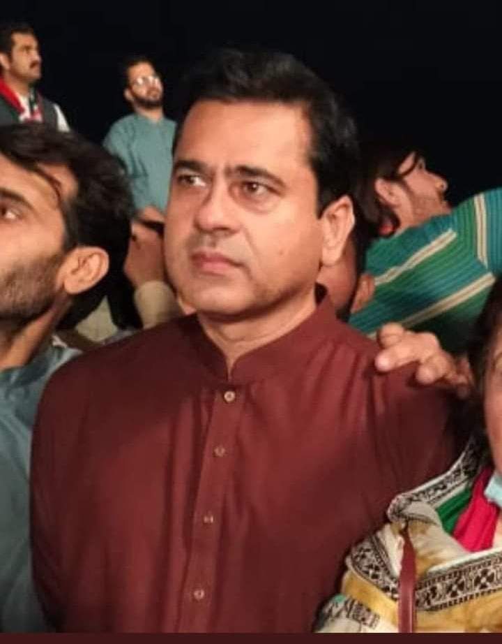 JasonKHood's tweet photo. عمران ریاض کو صحافت میں عمران خان سمجھا جائے. 
نڈر بے باک نہ جھکنے والا نہ بکنے والا صحافی. 

#IStandWithImranRiaz https://t.co/ueloBIKFwg