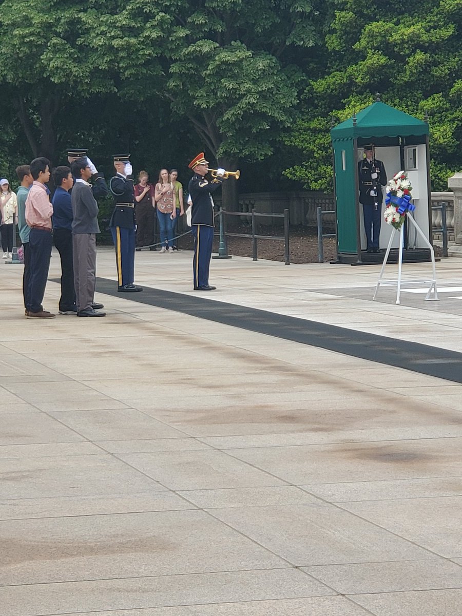 MrsNaroNR's tweet photo. @NRMSDC Bus #5 at Arlington National Cemetary https://t.co/avhEeXoyaC