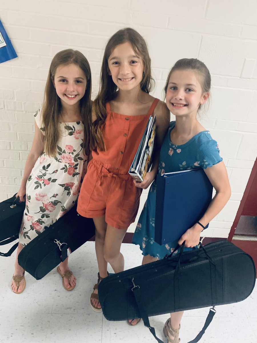 4th grade orchestra concert ❤️🖤❤️🖤❤️ <a href="/BowlesElemAP/">Nicole Noss</a> <a href="/BowlesPrincipal/">Danielle Vogelsang</a> <a href="/OneRockwood/">One Rockwood</a>  #wearerockwood #wearebowles