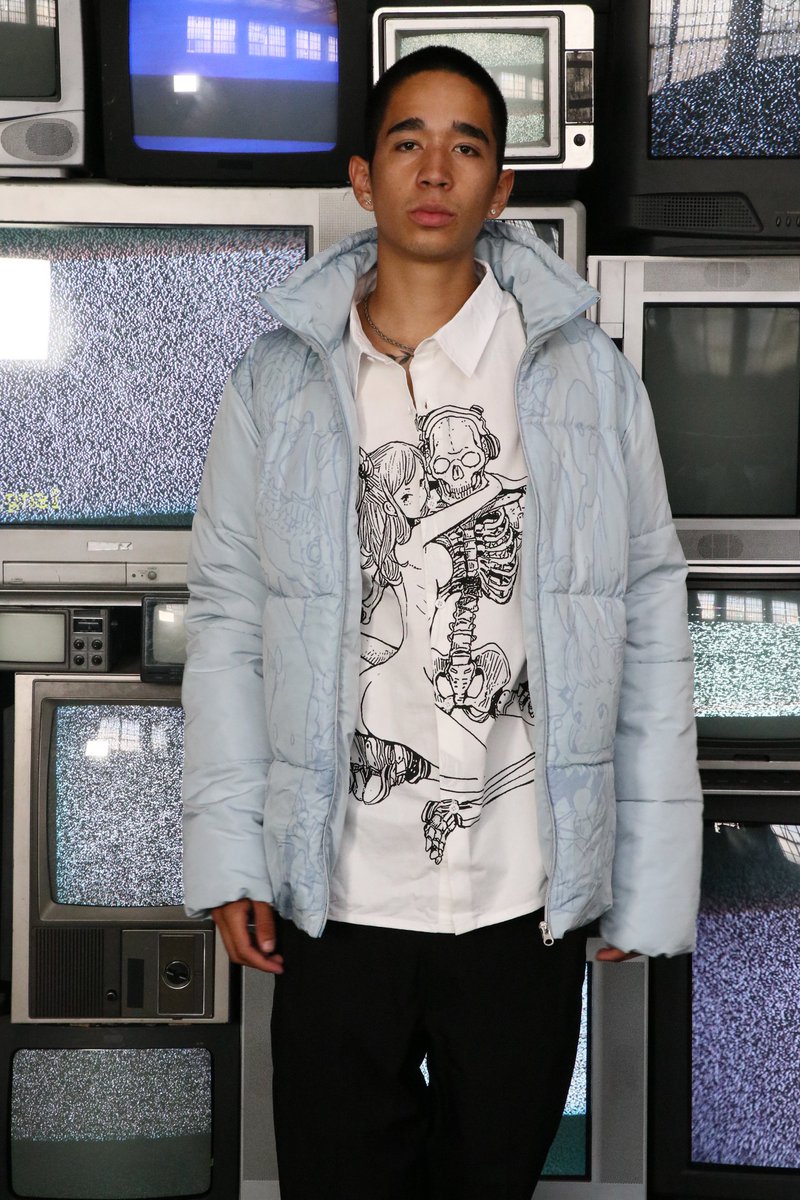 VividLimited tweet media