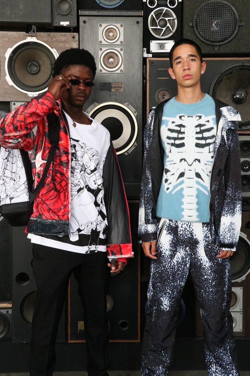 VividLimited tweet media