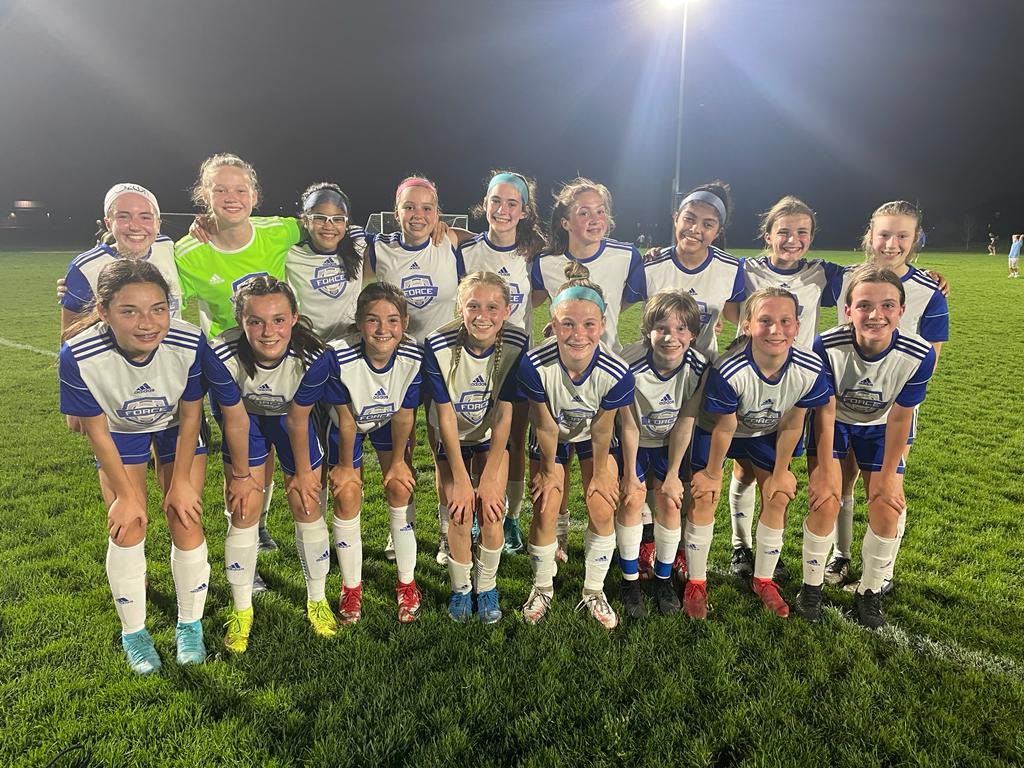 forcefcofficial's tweet image. 2009 Elite Girls Blue get the win under the lights in their first Illinois Youth Soccer State Cup game!!!

Talk about a mid week pick me up!! Well done, ladies!! 👏🏻⚽️👏🏻

#goforce #ilstatecup #midweekwin