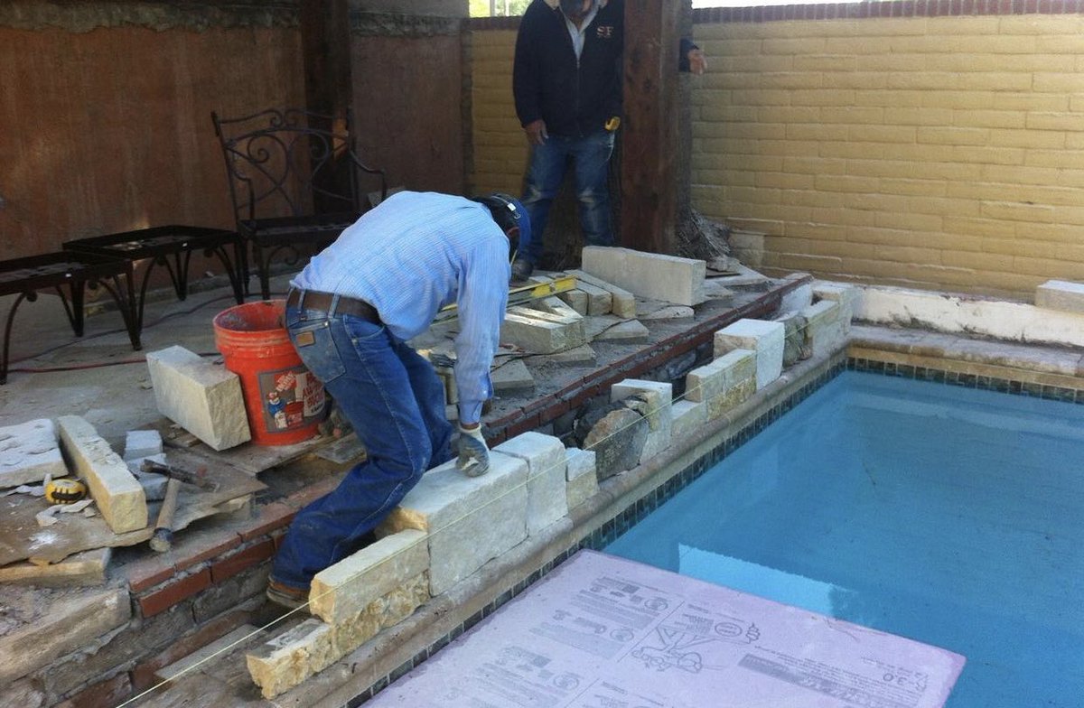 Godesigns_GO's tweet photo. Creating environments that feel special. Our clients request was to create a space for entertaining friends and family. 

#GodesignsMakingCustomComfortable #ElPaso #NewMexico #Design #architecture #landscape #custombuild #landscapedesign #Texas https://t.co/IBrpNgGWr2