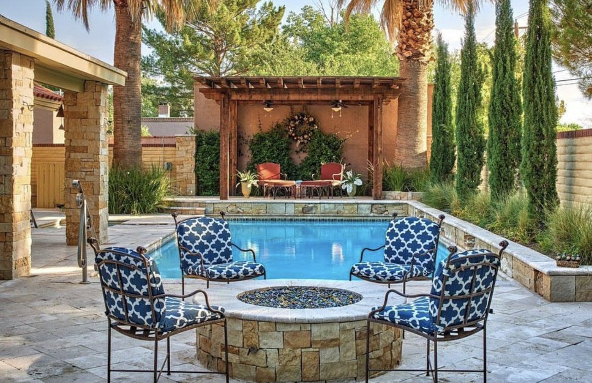 Godesigns_GO's tweet photo. Creating environments that feel special. Our clients request was to create a space for entertaining friends and family. 

#GodesignsMakingCustomComfortable #ElPaso #NewMexico #Design #architecture #landscape #custombuild #landscapedesign #Texas https://t.co/IBrpNgGWr2