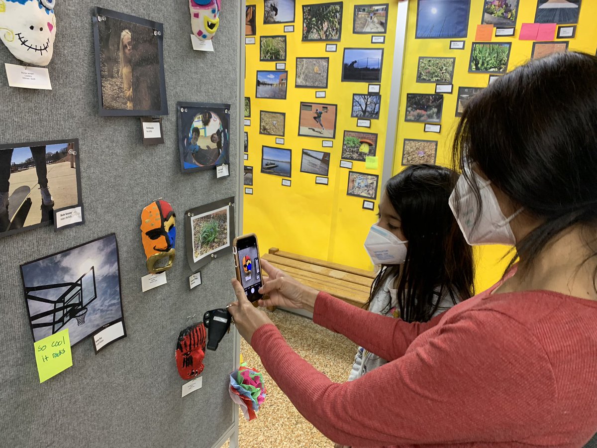 lauragarttch's tweet photo. The ‘22 @GlenLake270 Art show was a wonderful event…thanks to our artists, volunteers, and families who showed up to celebrate ART! What a wonderful and creative community! #Hopkins270 #elementaryarted https://t.co/lobzbtgkQY