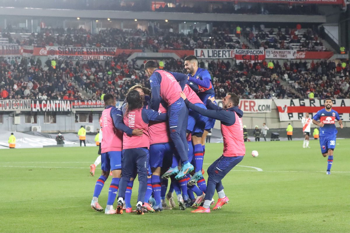 catigreoficial's tweet photo. ¡EL MATADOR ESTÁ EN SEMIFINALES! 😭😭😭😭😭❤️❤️❤️❤️❤️❤️

#TodosUnidos💙❤️💙 https://t.co/Xa39f6DkEM