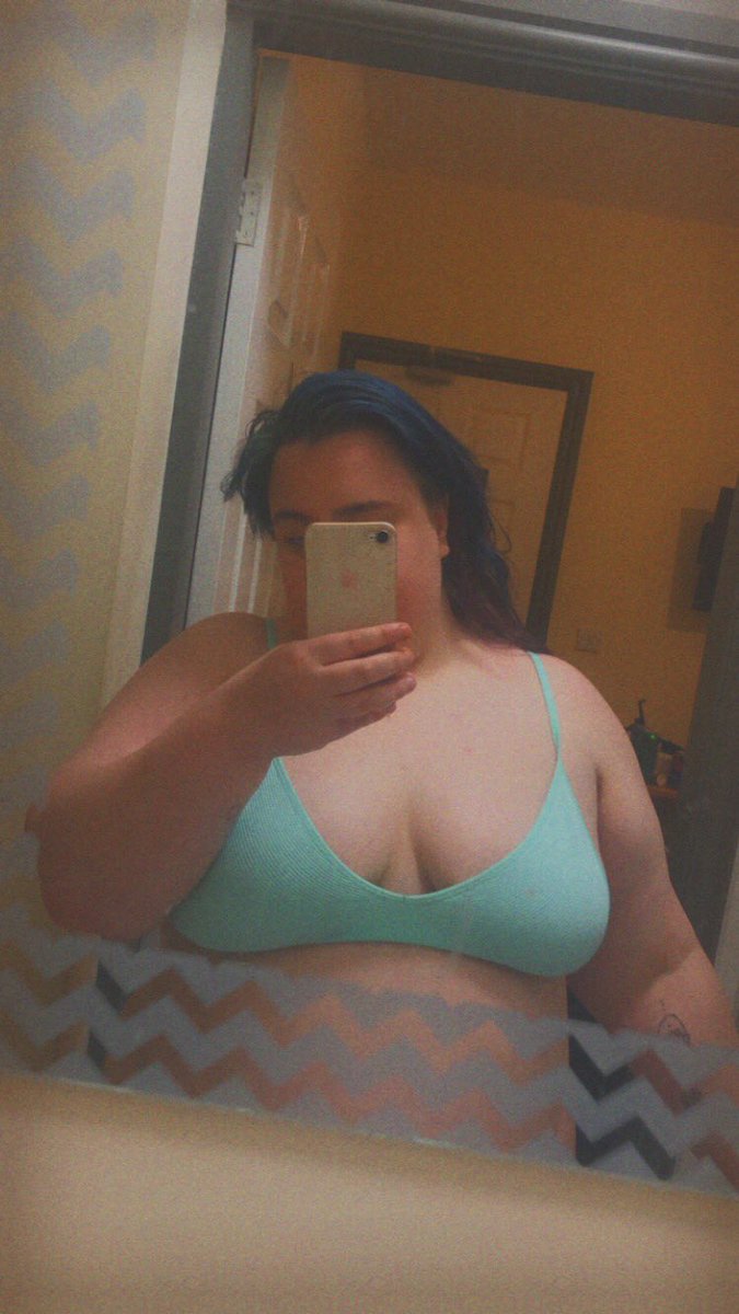 EmoNerd14's tweet photo. Teal is my new favourite colour 💙🦋🦋😏😘 https://t.co/alnGHKLDBT