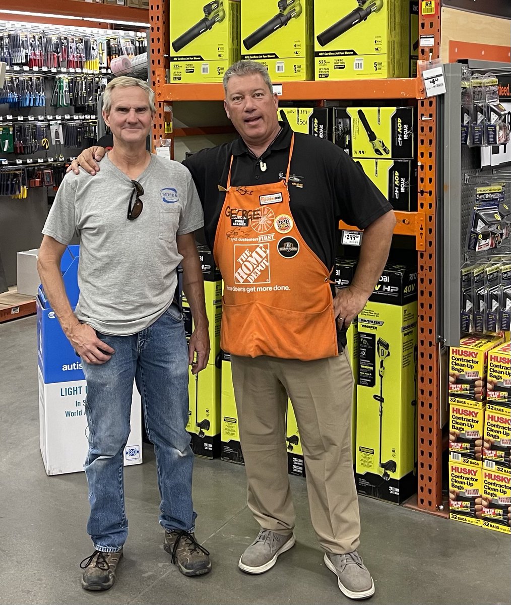 Old School Culture! I was minding my own business when I ran into Wes . Wes and I were hired into the lot position april 1989 store 458. Great times !! .#d66proud #HDCulture <a href="/D66Celest/">Sheldon Celestine 🇹🇹🇺🇸</a> <a href="/cat_thanner/">Cathy Thanner</a> <a href="/claudia_tambone/">Claudia Tambone</a> <a href="/cvjuarez1/">Carlos Juarez</a> <a href="/DJJKsanchez/">Donny Sanchez</a> <a href="/THDRyanking/">Ryan King</a> <a href="/TimMcCormickHD/">Tim McCormick</a> <a href="/ehaggggg/">Eric Hagstrom</a>