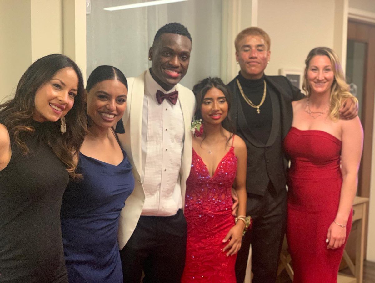 elba_leanos's tweet photo. Grant HS Prom 2022 @LaraK_82 @GYawright https://t.co/bIQiBpE3U6