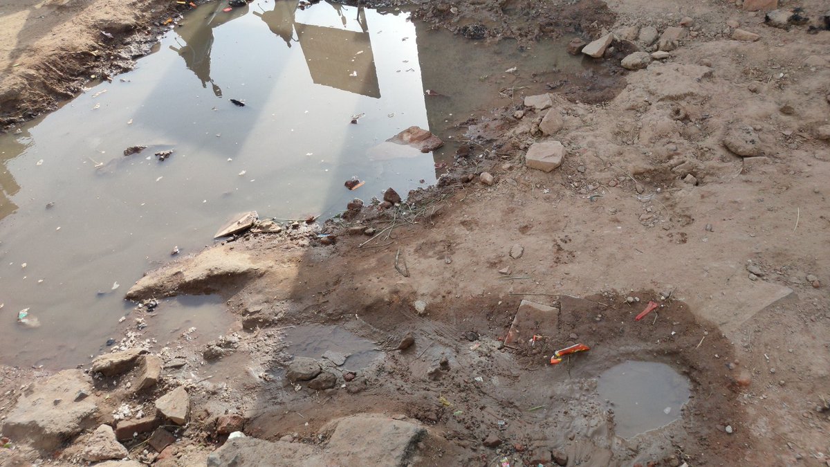 tekchaandani's tweet photo. THE  AMC  IS  NOT COMING TO REPAIR THE LEAKAGE IN WATER LINE  AND I DON'T KNOW HOW ARE YOU CLOSING THE COMPLAINT ON DONE ON AMC CCRS APPLICATION  EVEN THE REPAIR WORK IS NOT DONE  DUE TO THIS KIND OK DELAY THERE  IS WASTE OF LITERS OF WATER IN THE Kubernagar Ahmedabad @vnehra https://t.co/7fLqQDp3bj