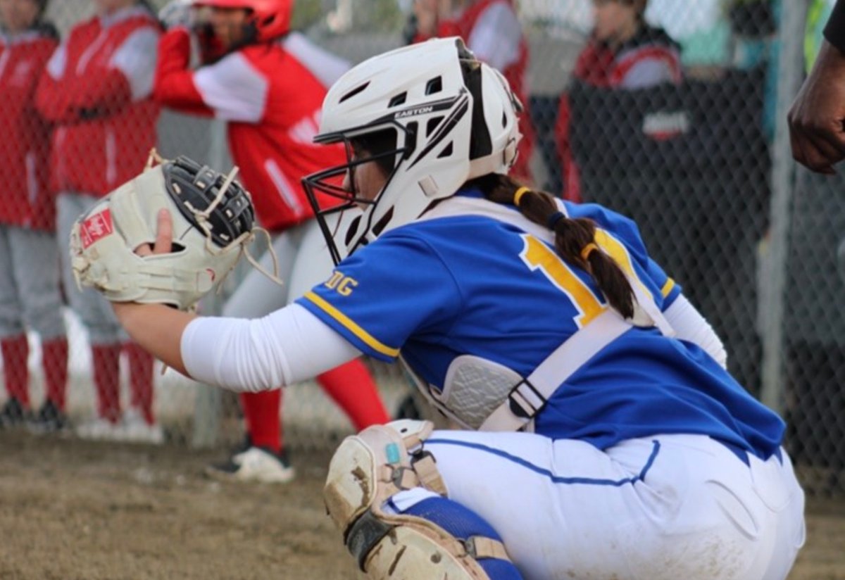 ExtraInningSB's tweet photo. Today's edition of The Last Inning learns how talented Alaska sophomore Nadia Chernich competes to get noticed in the continental U.S. plus more news in club and high school.
https://t.co/1Ju3TbDzI1 https://t.co/ONcHl4tXrv