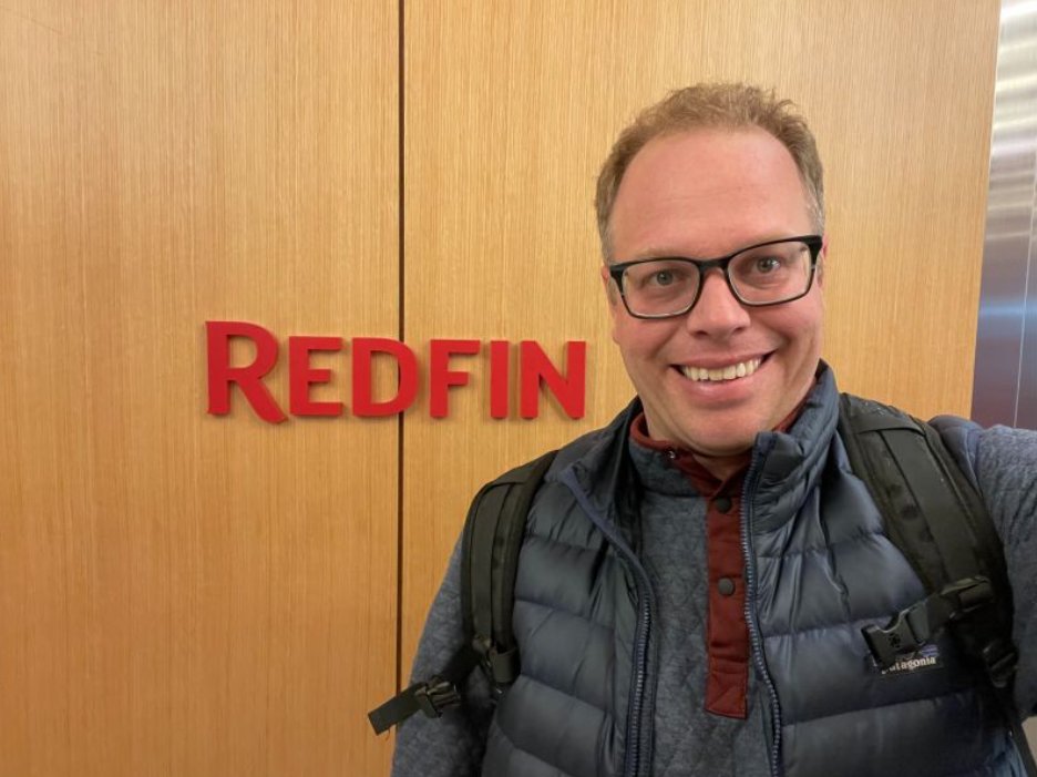 geekwire's tweet photo. Tech Moves: Former Amazon, Peloton exec Ariel Dos Santos (@agds) joins @Redfin as vice president of product https://t.co/MRr5Lu7WSO #techmoves https://t.co/aE7zr9nBzC