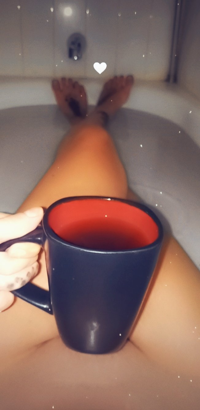 babycakesflowz on X: Have your evening tea with me ☕  t.coADoORAOrRc t.coepfr1OBB2A  X