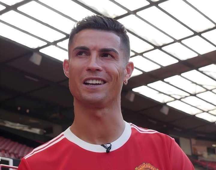 Amazing: Star Footballer Cristiano Ronaldo becomes first athlete/player to cross 100M followers on Twitter. ❤️ #Congratulations