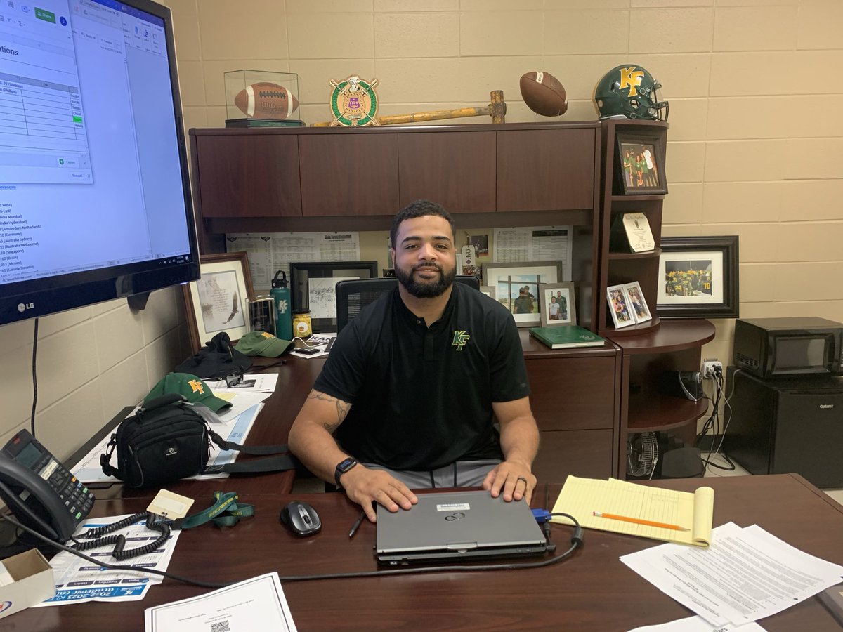 jackson_dip's tweet photo. .@CoachWilson_ is building something special at Klein Forest with some of the top talent in the state and a program on the rise. 

People better be put on notice quickly as the Golden Eagles are going to #getoverthewall next fall #txhsfb 

 @BradSpence_ @TrentSpenceS @BraggJaylen https://t.co/EVhcUxBaj4