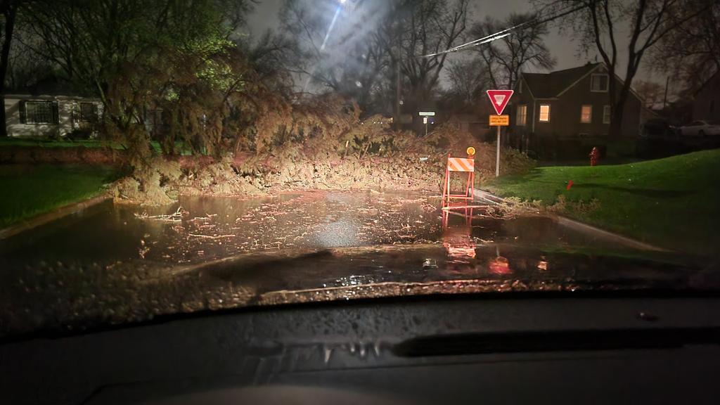 cdofat's tweet photo. @NWSTwinCities Crystal MN https://t.co/BDQCgGn8pf