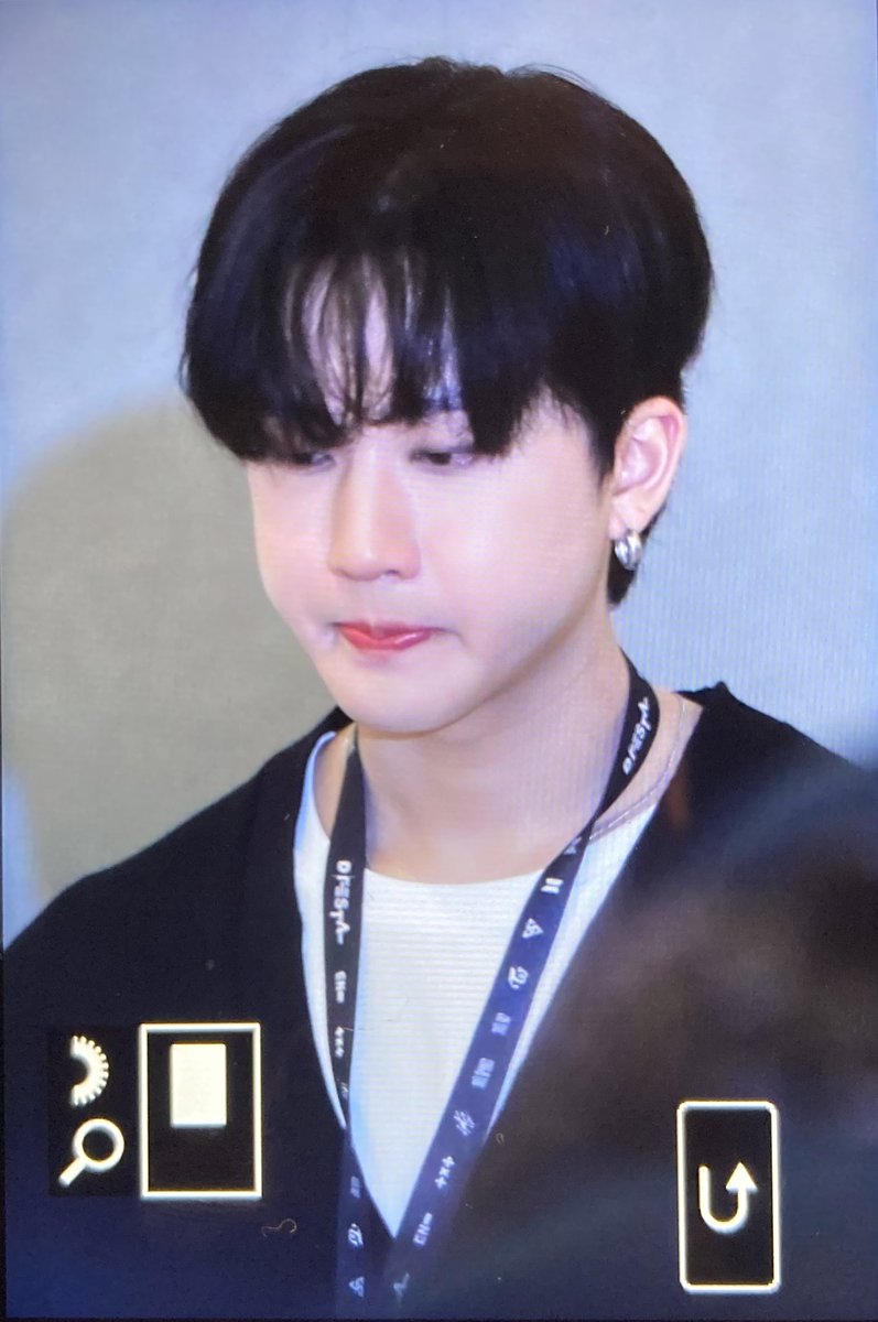 CHANGBIN__FAN's tweet photo. 섬유유연제 냄새 팡팡 날 것 같은 오늘 창빈이 🫠💞 https://t.co/VlMGRIykkM