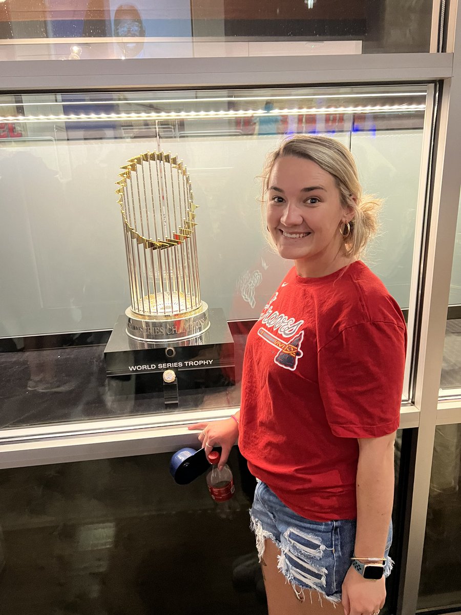 LynnWhite92's tweet photo. Great start to the honeymoon week, Braves win!!!! ❤️⚾️💙 #ForTheA  @Jesse_Rentz2 https://t.co/q0e8C1ZrI7