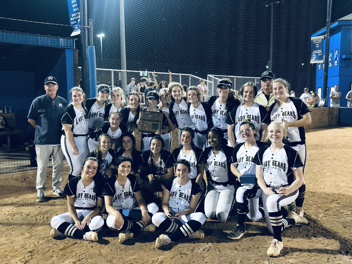 LadyMjhs's tweet photo. District Champions! https://t.co/sOdmsQ6uBL