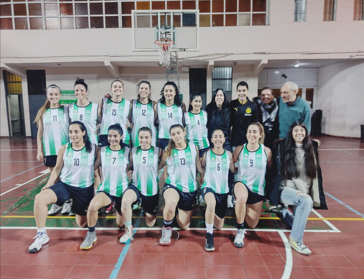 csdjuninbasquet's tweet photo. Que triunfo metieran las chicas del Verde. Partidazo frente al puntero San José, fue victoria 60 a 57. #vamosverde💚💚🇳🇬🇳🇬💚💚 #vamoslaspibas💪 https://t.co/DCHf4eZsv8