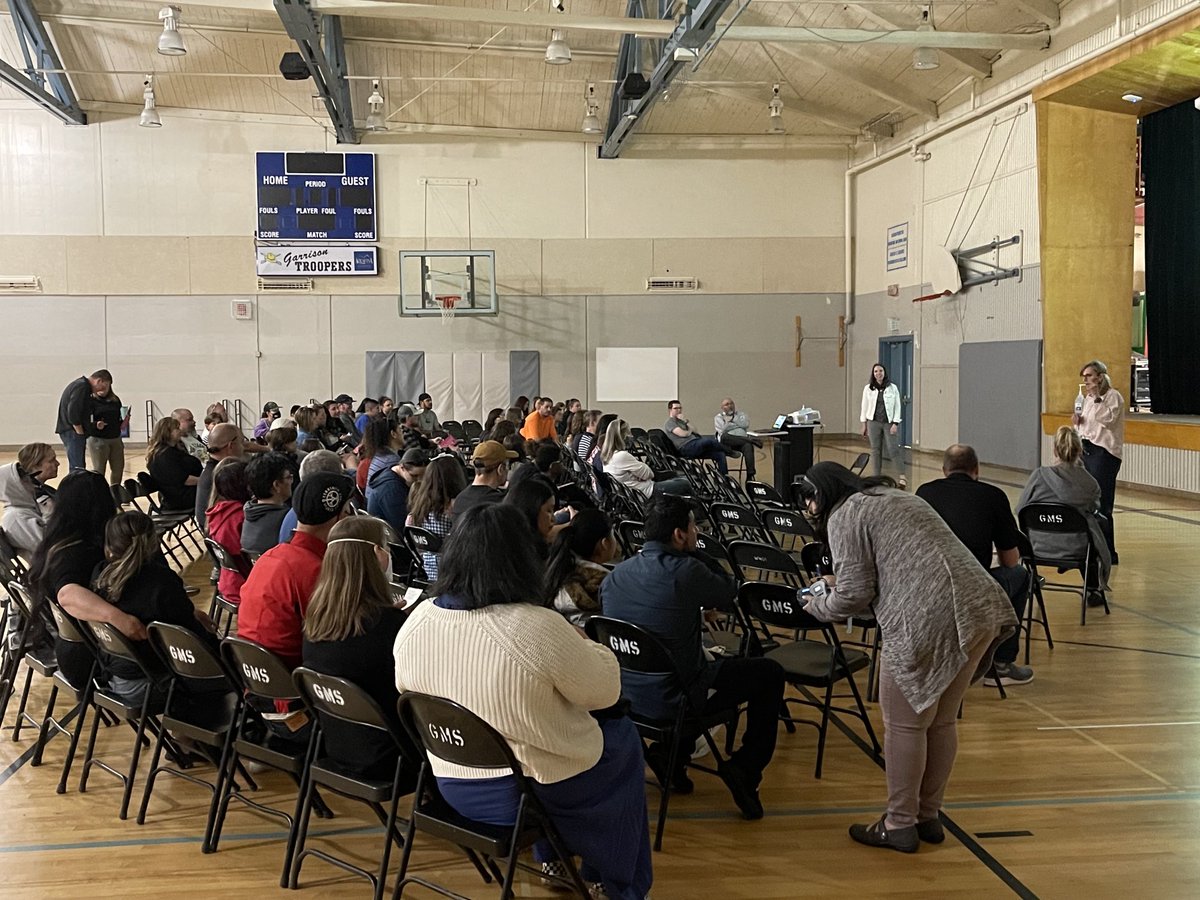 cgardea4's tweet photo. …and not to be outdone. Garrison Middle School had a strong parent showing tonight to learn about the transition to middle school. Great to see so many involved parents! https://t.co/QNnyS0M0cO